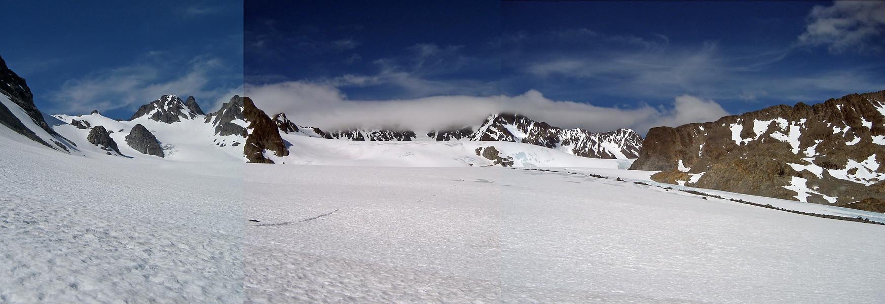 koppangsbreeniliustikultavanevpanoraamparemalkorgemalonstrupbreenisuurliustikkusagilsealvasakulasubkayletatavkuru.jpg